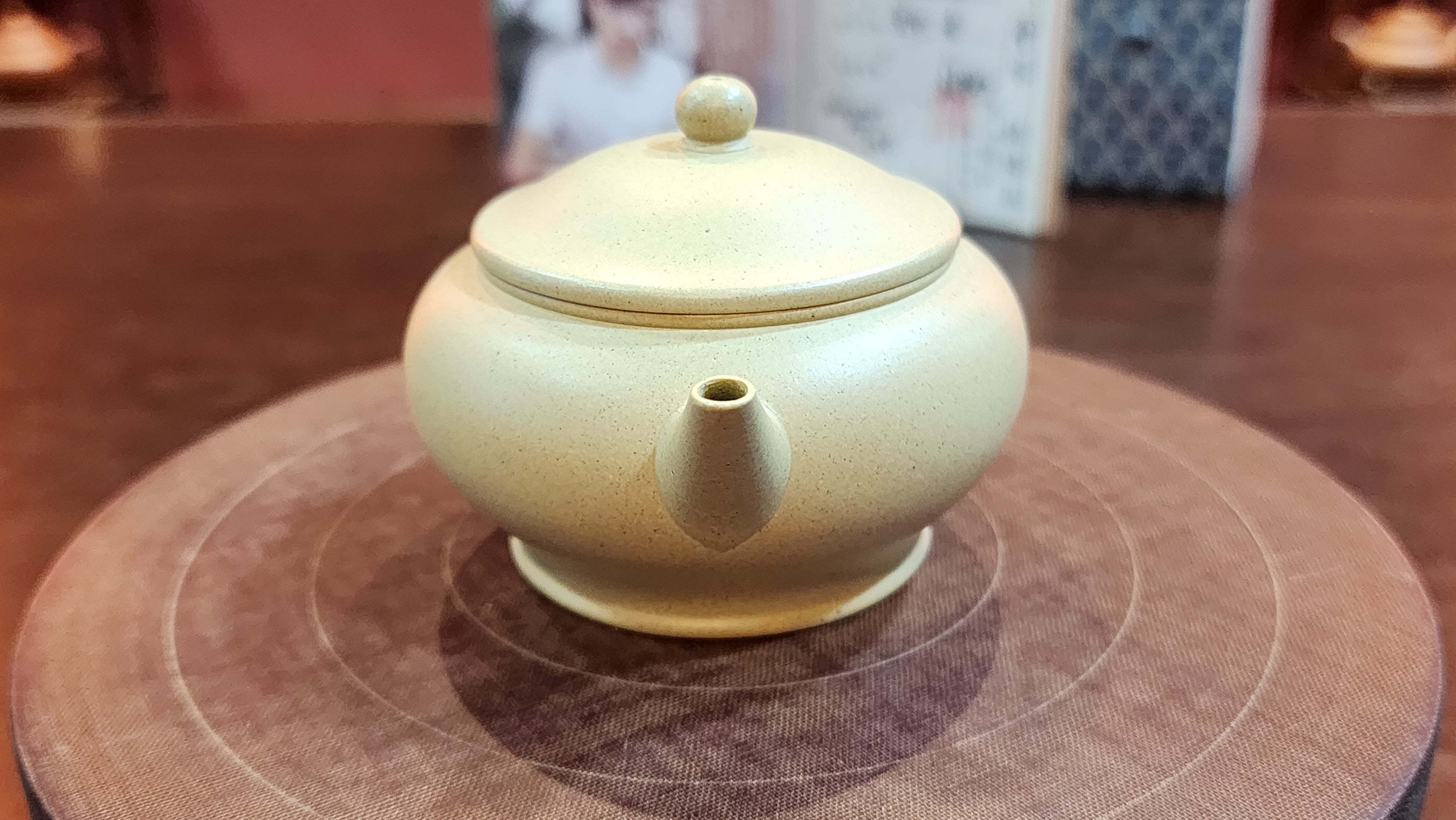 Shui Ping : Special : Exquisite *Thin-Walled*, 100% BenShan LüNi, SHUI PING Pot, 薄胎, 本山绿泥, 水平壶  made by L4 Assoc Master Artist Zhang Ke 助理工艺美术师, 张轲。- commissioned in Feb 2023 for our Italian Tea Master and Professor at University of Milan.