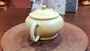 Shui Ping : Special : Exquisite *Thin-Walled*, 100% BenShan LüNi, SHUI PING Pot, 薄胎, 本山绿泥, 水平壶  made by L4 Assoc Master Artist Zhang Ke 助理工艺美术师, 张轲。- commissioned in Feb 2023 for our Italian Tea Master and Professor at University of Milan.