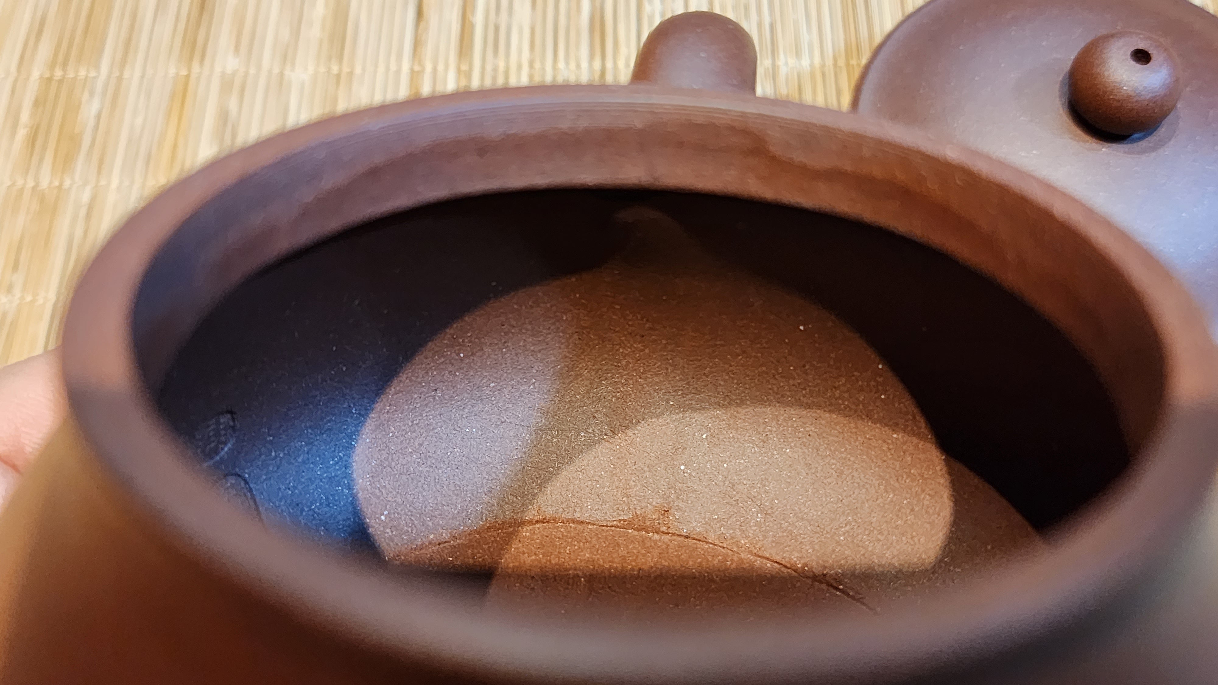 Pan Hu 番壶, 208ml, DiCaoQing ZiNi 底槽青紫泥, by our Collaborative Craftsman Chen Fa Chu 陈法初。