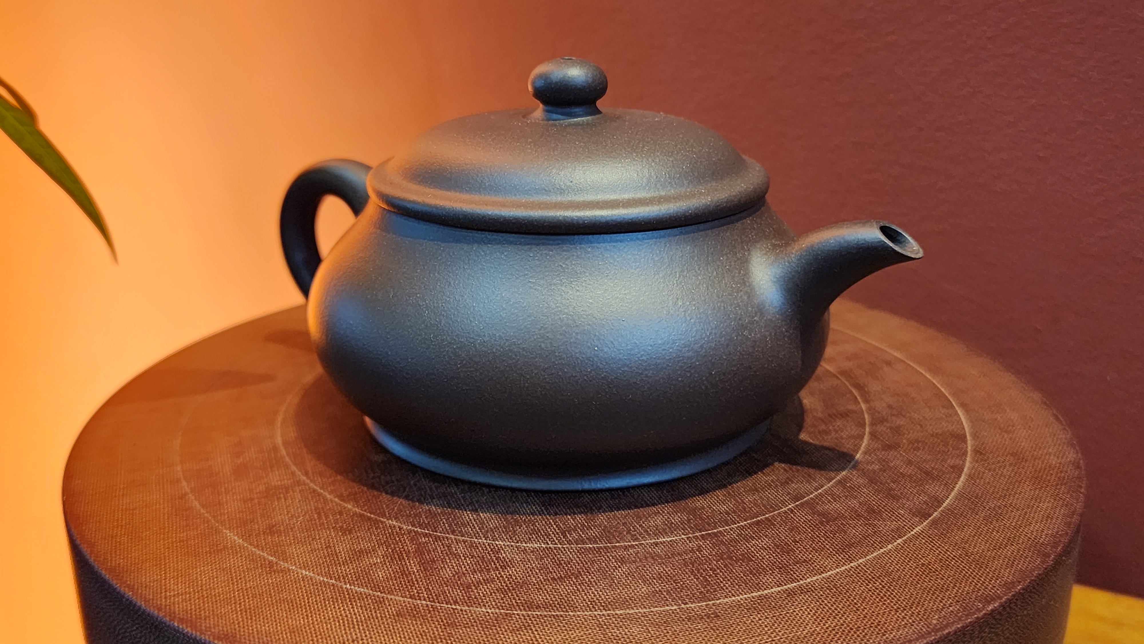 Ming Lu 明炉, 170ml, Lao Zi Ni 老紫泥, by our Collaborative Craftsman Chen Fa Chu 陈法初。