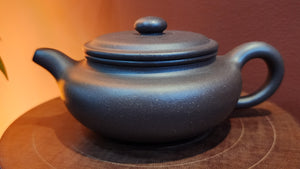 Bian Fu 扁腹, 243ml, Da Shui Tan Zi Ni 大水潭紫泥, by our Collaborative Craftsman Chen Fa Chu 陈法初。