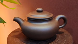 Fang Gu 仿古, 275ml, DiCaoQing ZiNi 底槽青紫泥, by our Collaborative Craftsman Chen Fa Chu 陈法初。