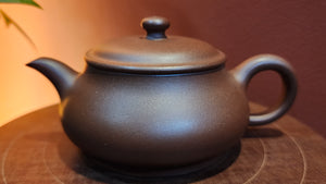 Ming Lu 明炉, 165.0ml, DiCaoQing ZiNi 底槽青紫泥, by our Collaborative Craftsman Chen Fa Chu 陈法初。