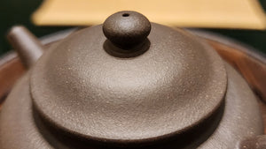 Li Mao 立帽, 130ml, Gu Fa Lian Ni (Most Archaic Clay Forming) ~ Qing Hui Duan Ni *古法练泥~青灰段泥, L4 Assoc Master Du Cheng Yao 堵程尧。