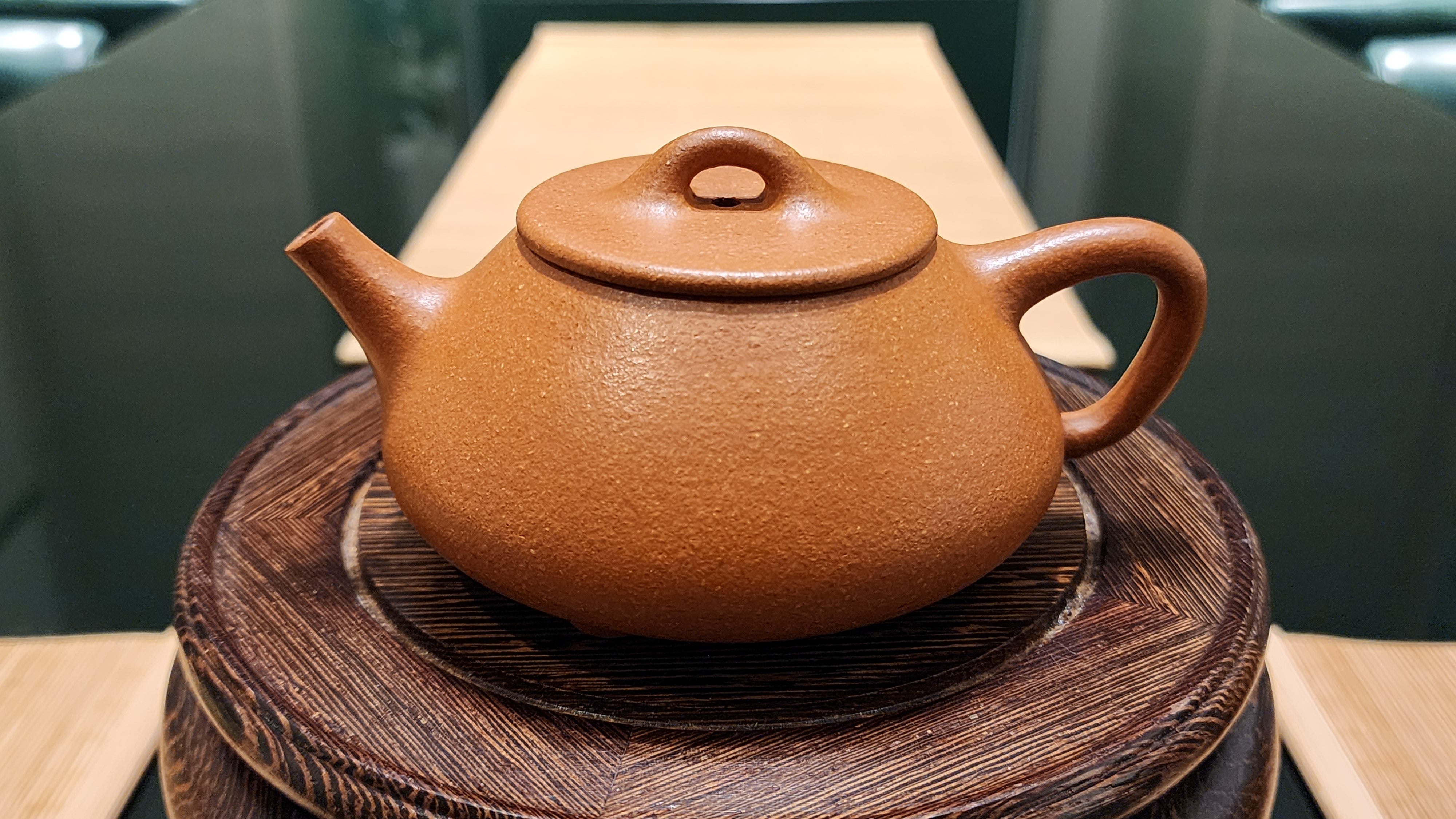 Shi Piao (Ping Gai Shi Piao) 平盖石瓢, 200ml, Gu Fa Lian Ni (Most Archaic Clay Forming) ~ JiangPoNi *古法练泥~降坡泥, L4 Assoc Master Du Cheng Yao 堵程尧。