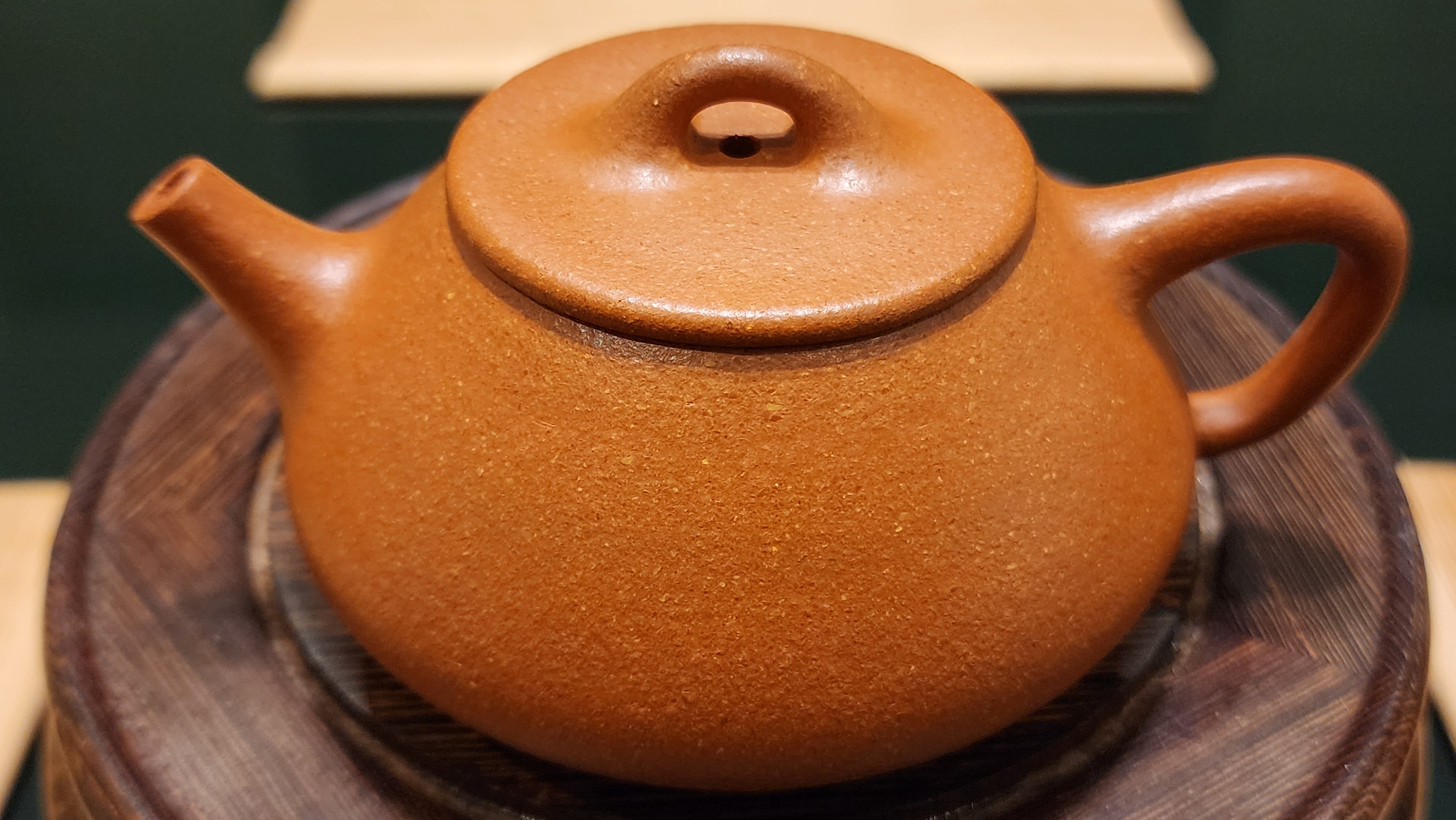 Shi Piao (Ping Gai Shi Piao) 平盖石瓢, 200ml, Gu Fa Lian Ni (Most Archaic Clay Forming) ~ JiangPoNi *古法练泥~降坡泥, L4 Assoc Master Du Cheng Yao 堵程尧。