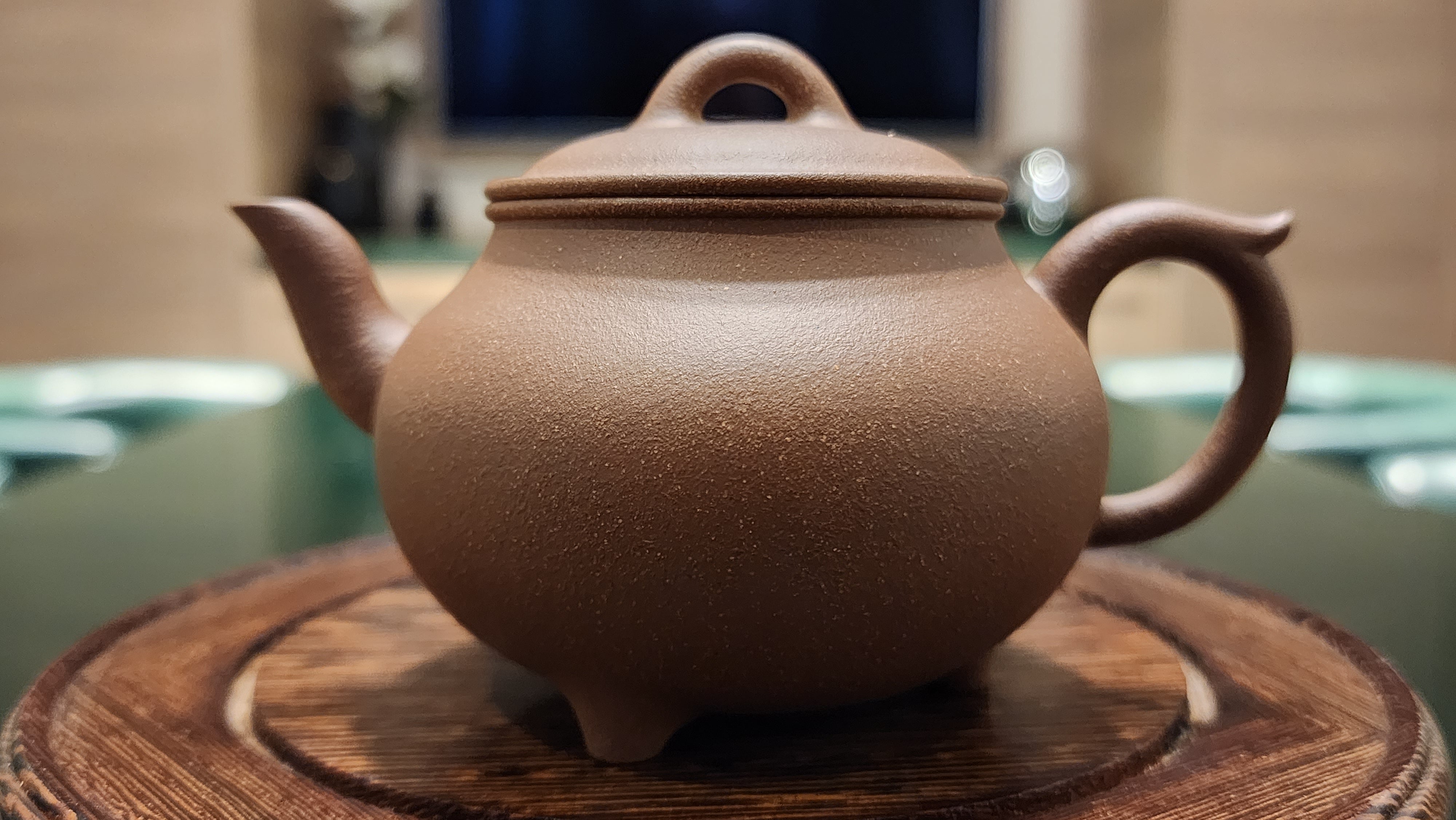 San Zu (Meng Chen) Hu 三足(孟臣)壶, 195ml, Gu Fa Lian Ni (Most Archaic Clay Forming) ~ Lao Duan Ni *古法练泥~老段泥, L4 Assoc Master Du Cheng Yao 堵程尧。