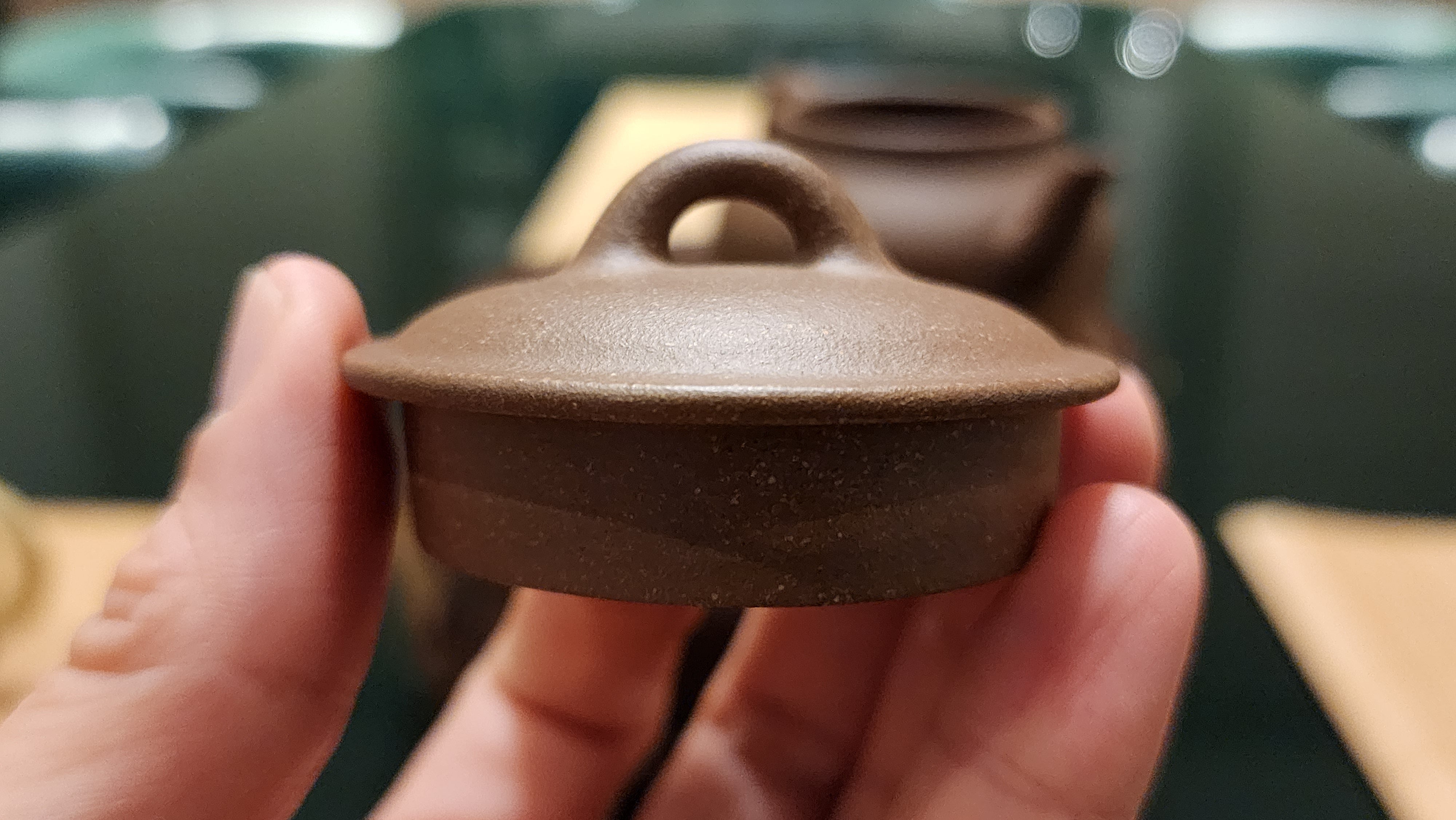 San Zu (Meng Chen) Hu 三足(孟臣)壶, 195ml, Gu Fa Lian Ni (Most Archaic Clay Forming) ~ Lao Duan Ni *古法练泥~老段泥, L4 Assoc Master Du Cheng Yao 堵程尧。