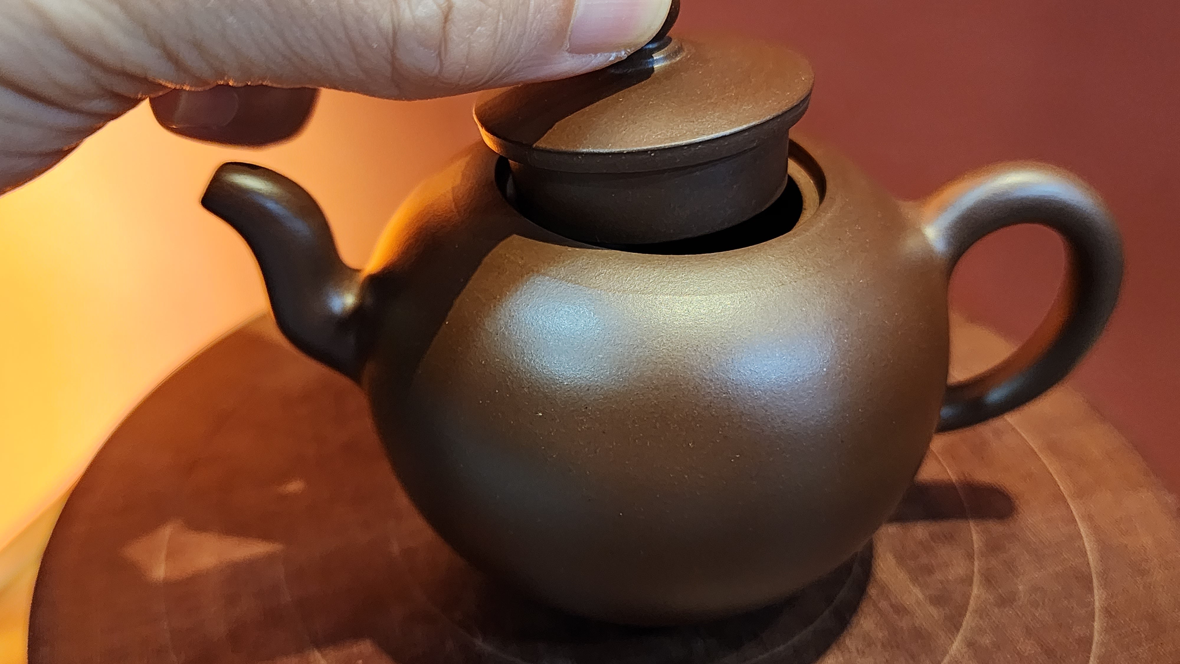 Yi Li Zhu 一粒珠, 196.0ml, Lao Zi Ni 老紫泥, by our Craftsman Wang Jian Long 王建龙。