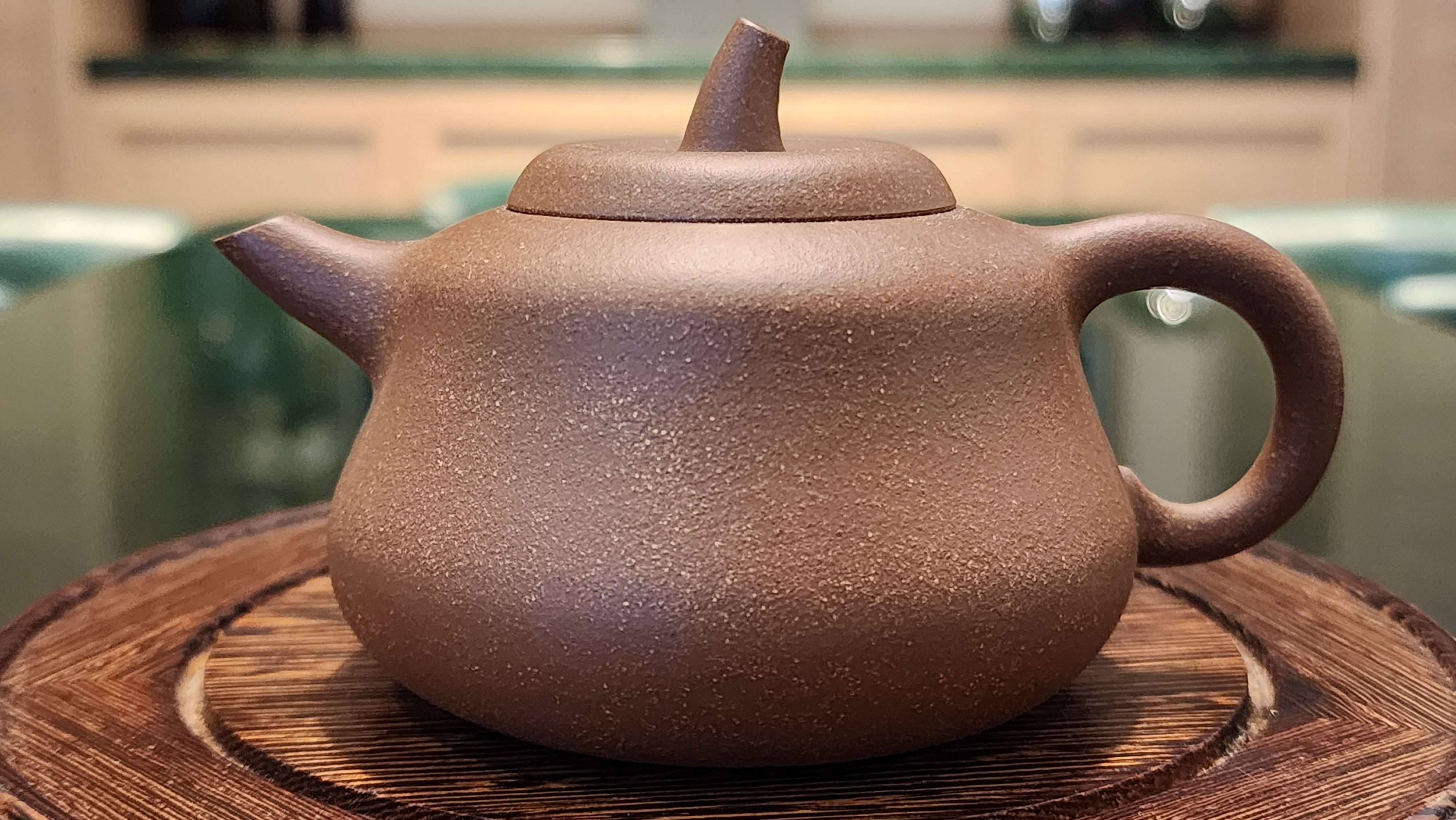 Hu Lu 葫芦, 180ml, Gu Fa Lian Ni (Most Archaic Clay Forming) ~ Lao Duan Ni *古法练泥~老段泥, L4 Assoc Master Du Cheng Yao 堵程尧。