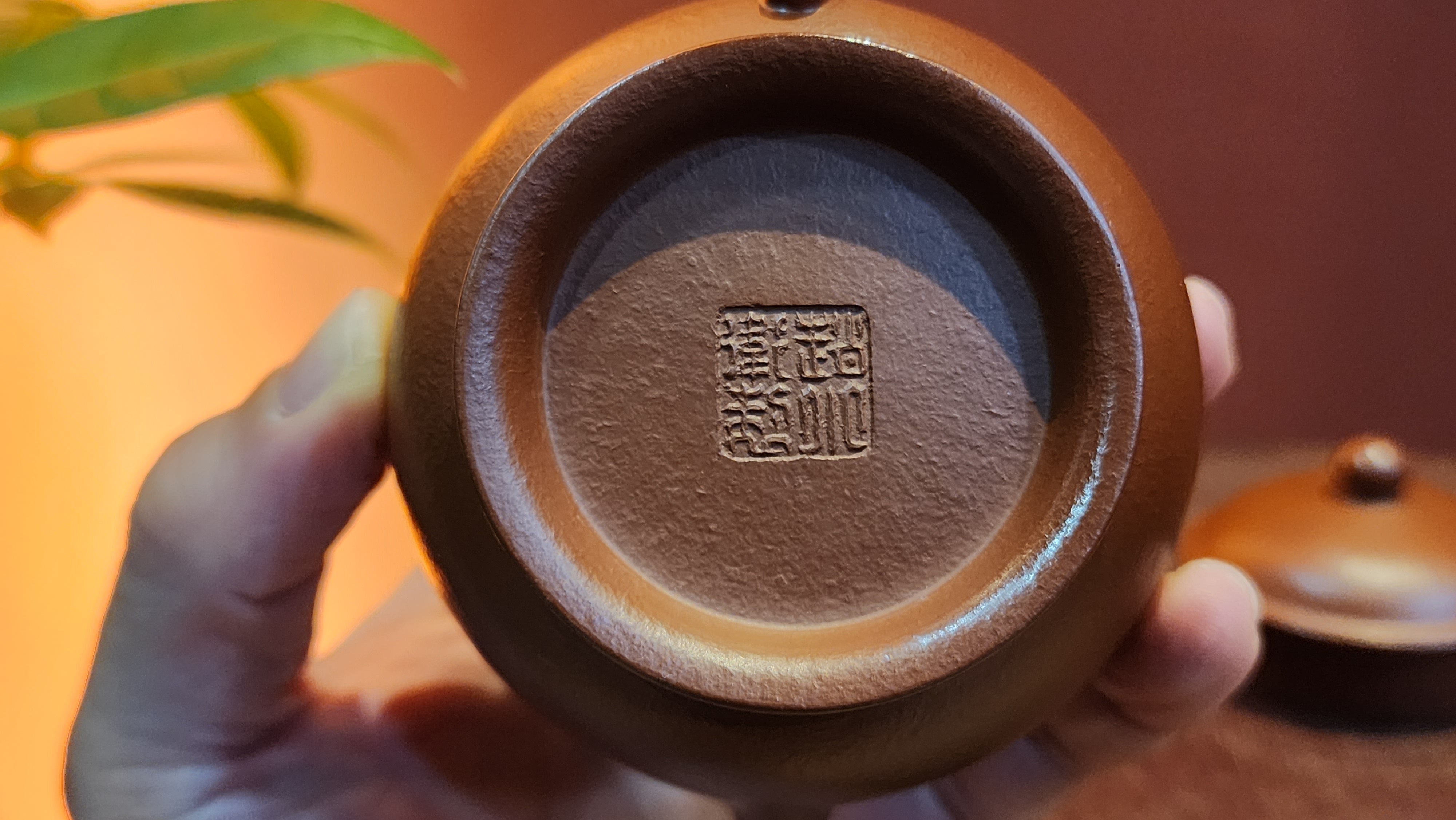 Pan Hu 番壶, 139.6ml, XiaoMeiYao ZhuNi 小煤窑朱泥,  ml, by Craftsman Zhao Xiao Wei 赵小卫。