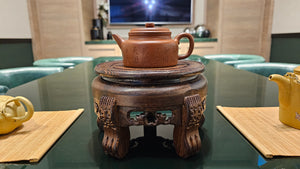 De Zhong 德钟, Yuan Kuang Da Hong Pao 原矿大红袍, made by L2 Senior Master Cao Lan Fang 国家高级工艺美术师～曹兰芳。- commissioned in Jan 2022 for our esteemed Patron Prof Johnston (Melbourne), Shown here for viewing.