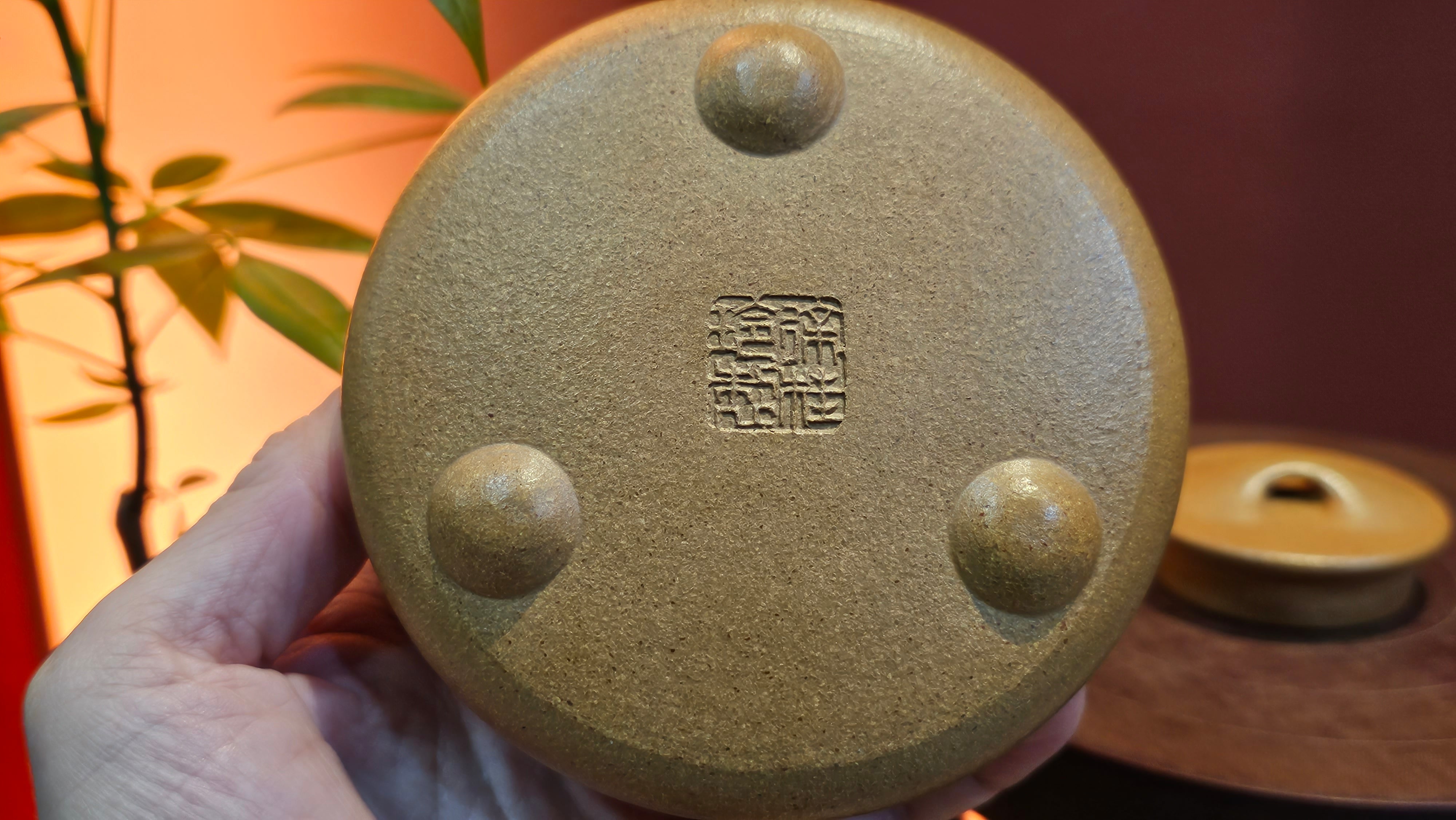 Shi Piao (Man Piao) 满瓢, 237.2ml, Duan Ni 段泥, by Craftsman Xu Gui Zhen 徐桂珍。