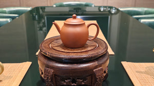 Weng Xing 翁形, 145ml, Gu Fa Lian Ni (Most Archaic Clay Forming) ~ Qing Shui Ni *古法练泥~清水泥, L4 Assoc Master Du Cheng Yao 堵程尧。