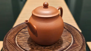 Weng Xing 翁形, 145ml, Gu Fa Lian Ni (Most Archaic Clay Forming) ~ Qing Shui Ni *古法练泥~清水泥, L4 Assoc Master Du Cheng Yao 堵程尧。