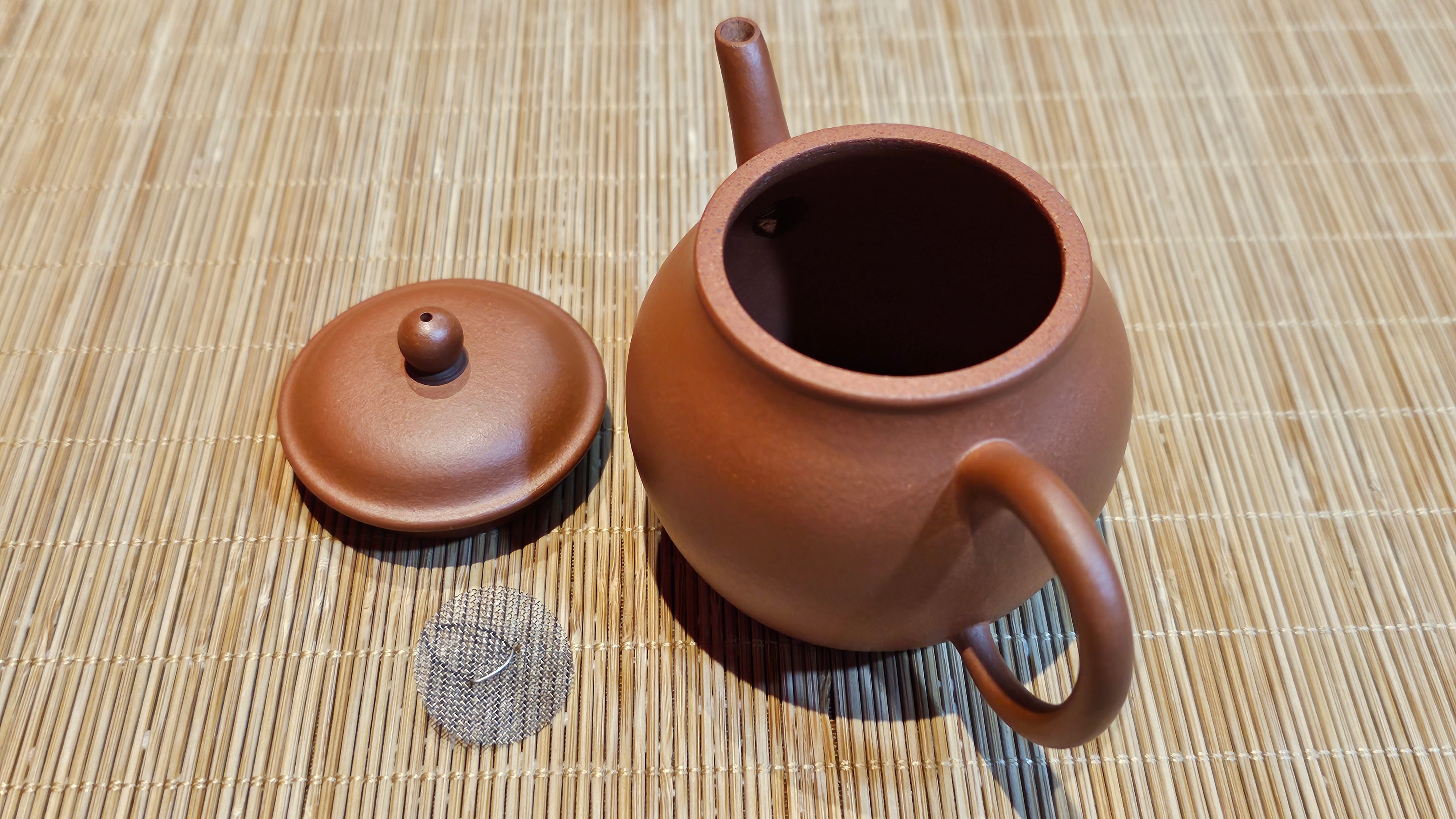 Weng Xing 翁形, 145ml, Gu Fa Lian Ni (Most Archaic Clay Forming) ~ Qing Shui Ni *古法练泥~清水泥, L4 Assoc Master Du Cheng Yao 堵程尧。