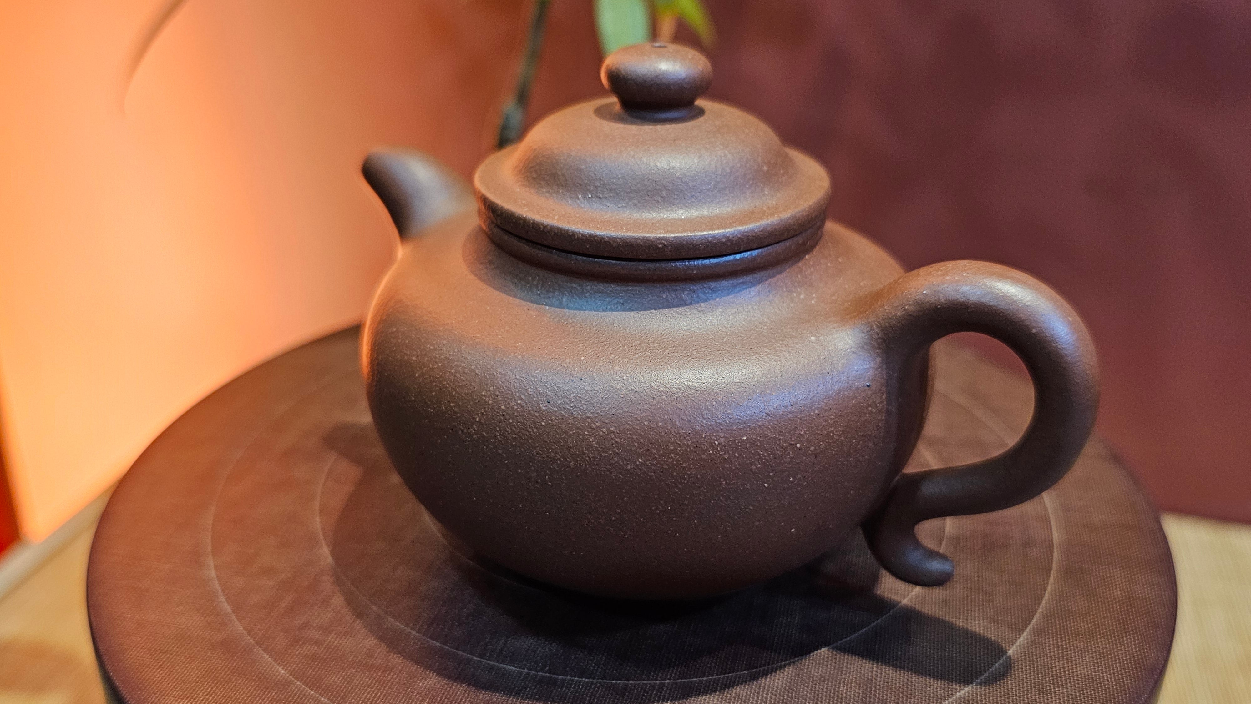 Lian Zi 莲子, 186.0ml, Di Cao Qing Zi Ni 底槽青紫泥, by Craftsman Jiang Bin 蒋斌。