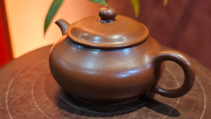 Ming Lu 明炉, 129.0ml, Xiao Mei Yao Zhu Ni 小煤窑朱泥, by Craftsman Wang Xing 王兴。