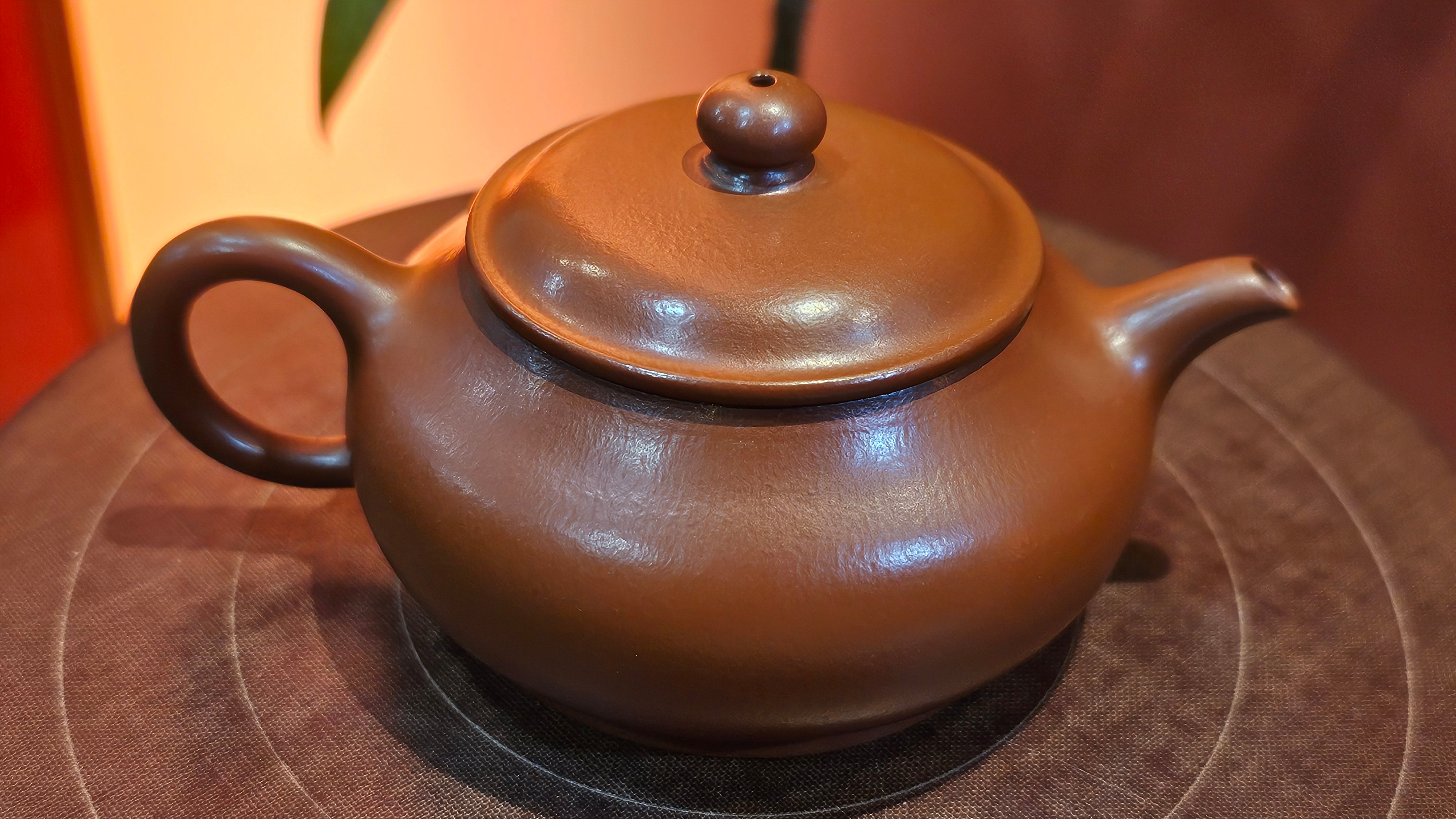 Ming Lu 明炉, 129.0ml, Xiao Mei Yao Zhu Ni 小煤窑朱泥, by Craftsman Wang Xing 王兴。