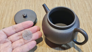 Ping Gai Gong Deng 平盖宫灯, 205.3ml, Gu Fa Lian Ni (Most Archaic Clay Forming) ~ Qing Hui Duan Ni *古法练泥~青灰段泥, L4 Assoc Master Du Cheng Yao 堵程尧