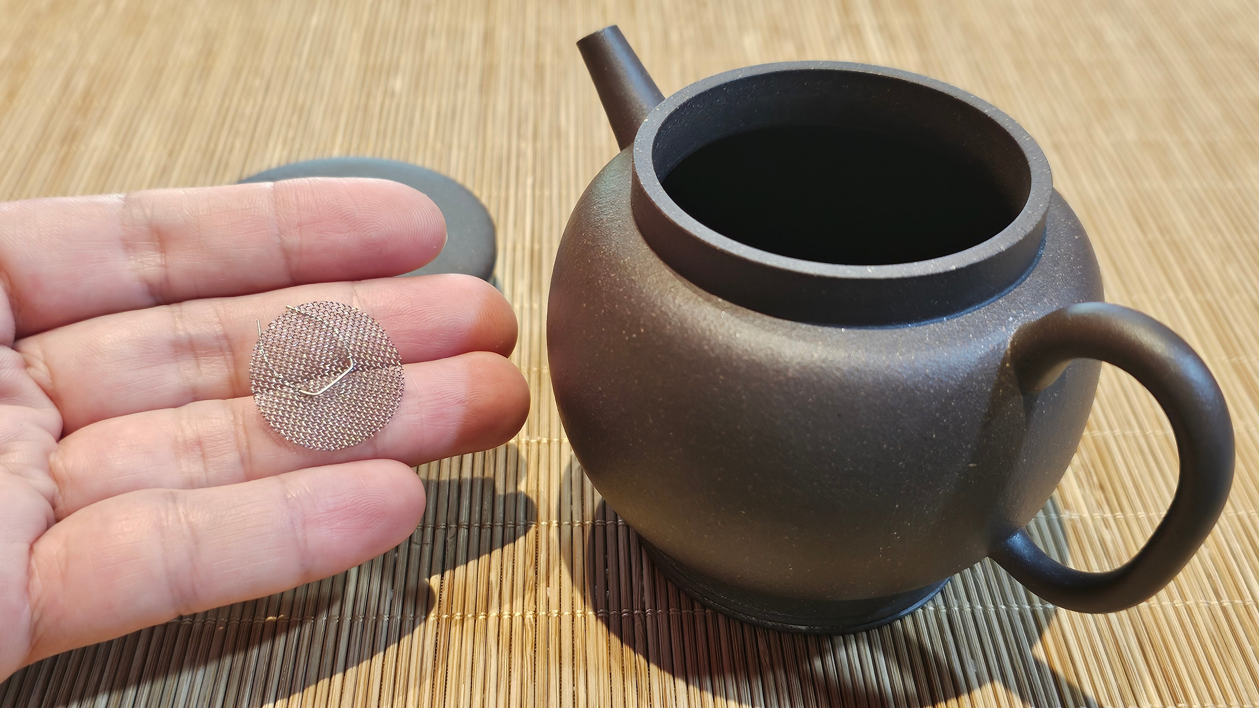 Ping Gai Gong Deng 平盖宫灯, 205.3ml, Gu Fa Lian Ni (Most Archaic Clay Forming) ~ Qing Hui Duan Ni *古法练泥~青灰段泥, L4 Assoc Master Du Cheng Yao 堵程尧