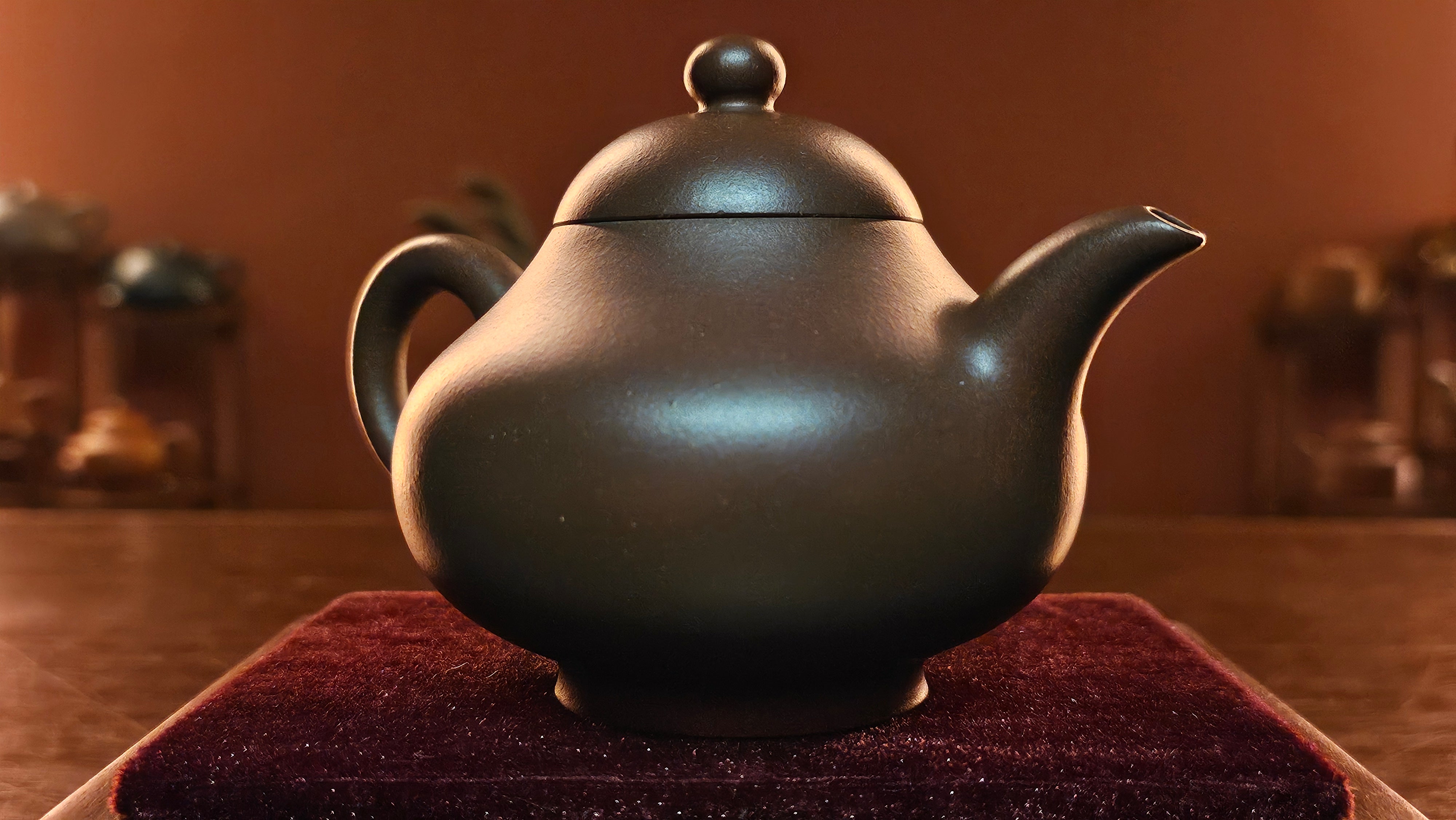 Li Hu 梨壶 (One and Only Piece other from Shan Xi Museum's Piece), 248ml, made with Cao Family's Hong Pi Long (high temp fired) Zi Ni 曹家 红皮龙紫泥(高温), crafted by L4 Assoc Master Artist Zhang Ke 助理工艺美术师, 张轲。