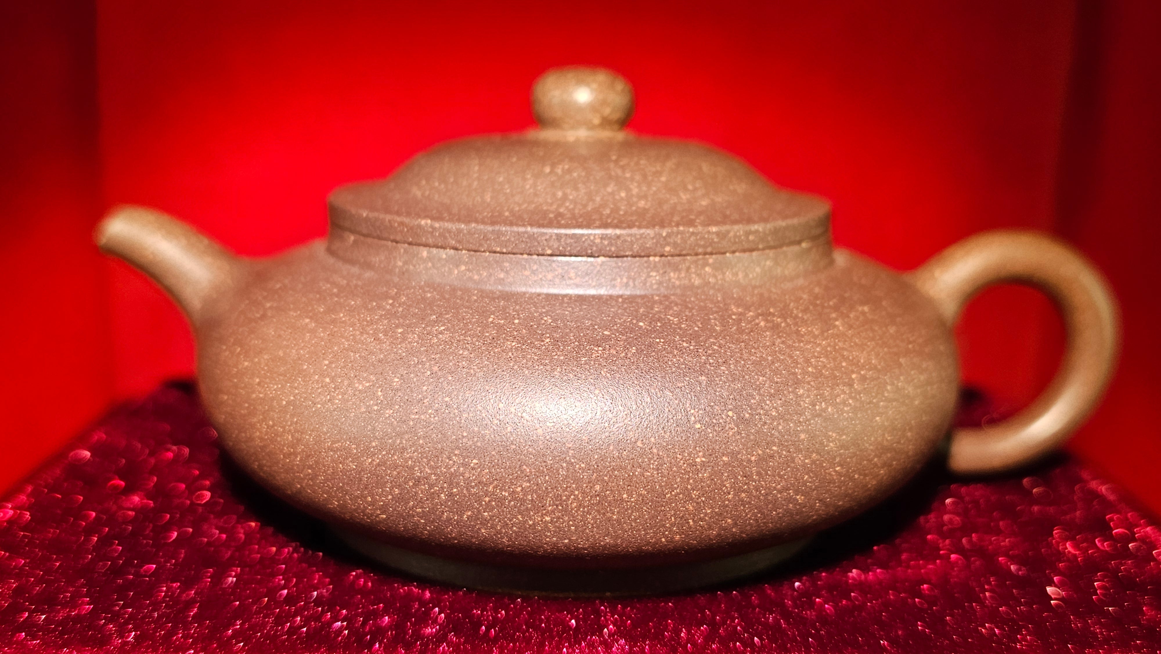 Bo Jun Pan 伯俊番, 143.3ml, Gu Fa Lian Ni (Most Archaic Clay Forming) ~ Di Cao Qing with Duan Ni (Tiao Sha combination) *古法练泥~底槽青+段泥(调砂), L4 Assoc Master Du Cheng Yao 堵程尧。