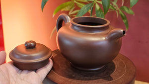 Duo Zhi 掇只, 470ml, Di Cao Qing Zi Ni 底槽青紫泥, by Craftsman Niu Zhi Jun 钮志君。