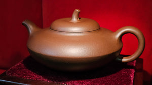 Shi Yuan 柿圆, 328.0ml (largish), Di Cao Qing Zi Ni 底槽青紫泥, by Craftsman Zhao Li Ping 赵丽萍。