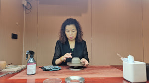 Niu Qi Chong Tian 牛气冲天, 320ml, Cao Family's Zhu Ni Da Hong Pao 曹家朱泥大红袍 - L2 Senior Master Artist Cao Lan Fang 曹兰芳, 国家高级工艺美术师 With Famous Painter of Bamboos, Cao Tian Wen 曹天文, Dean of Tai An Institute of Painting 泰安画院~院长。