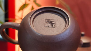 Xi Shi 西施, 170.0ml, Di Cao Qing Zi Ni 底槽青紫泥, by Craftsman Gu Xiao Ming 顾小明。