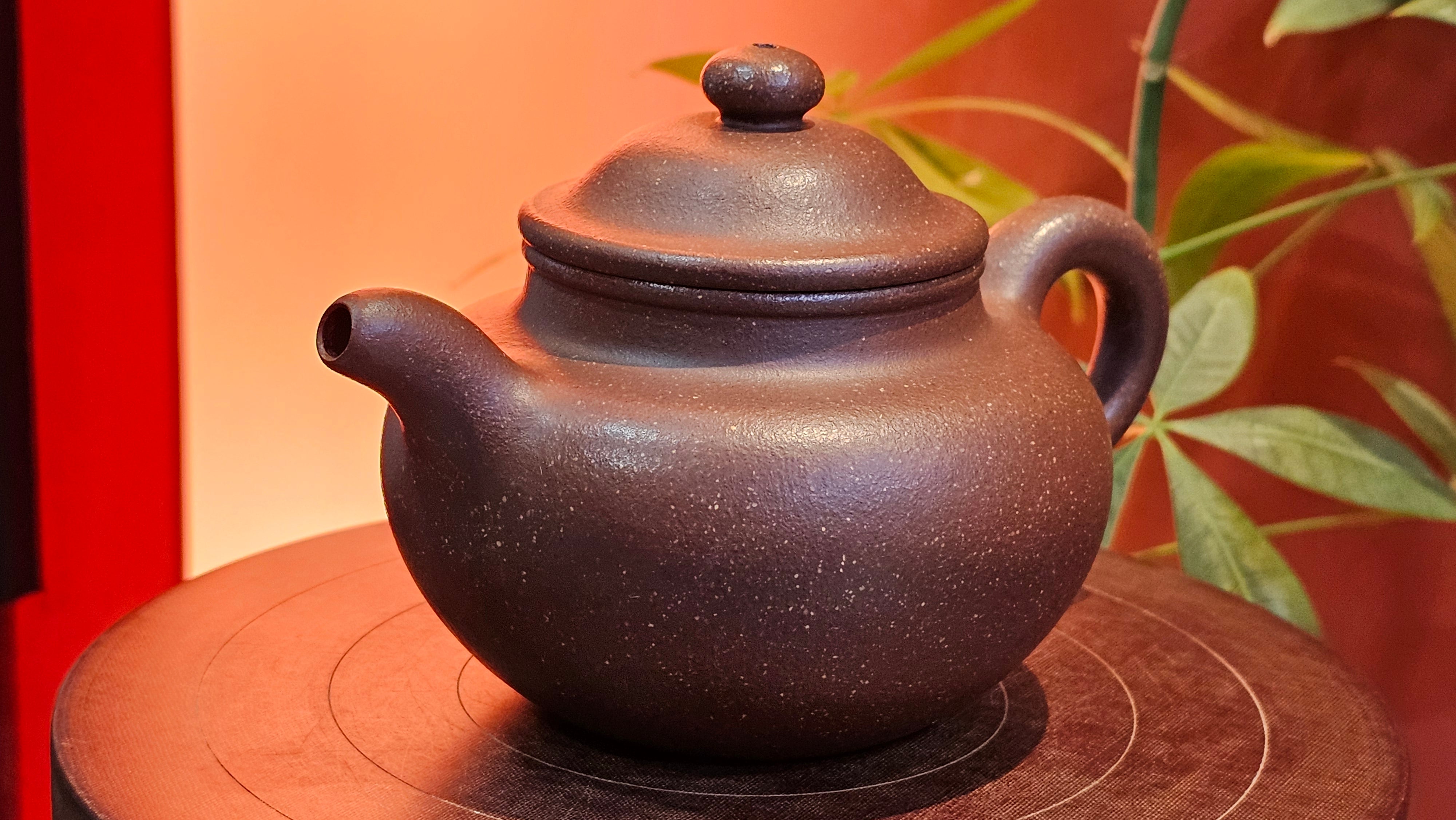 Lian Zi 莲子, 259.9ml, Lao Zi Ni 老紫泥 (Particular High Graininess, and Low Sieve Count), by Craftsman Chen Fa Chu 陈法初。