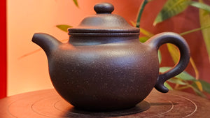 Lian Zi 莲子, 188.0ml, Lao Zi Ni 老紫泥 (Particular High Graininess, and Low Sieve Count), by Craftsman Chen Fa Chu 陈法初。