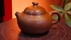 Qie Gua 茄瓜, 139.4ml, Xiao Mei Yao Zhu Ni 小煤窑朱泥,  by our Collaborative Senior Craftsman Wang Hui 王慧。