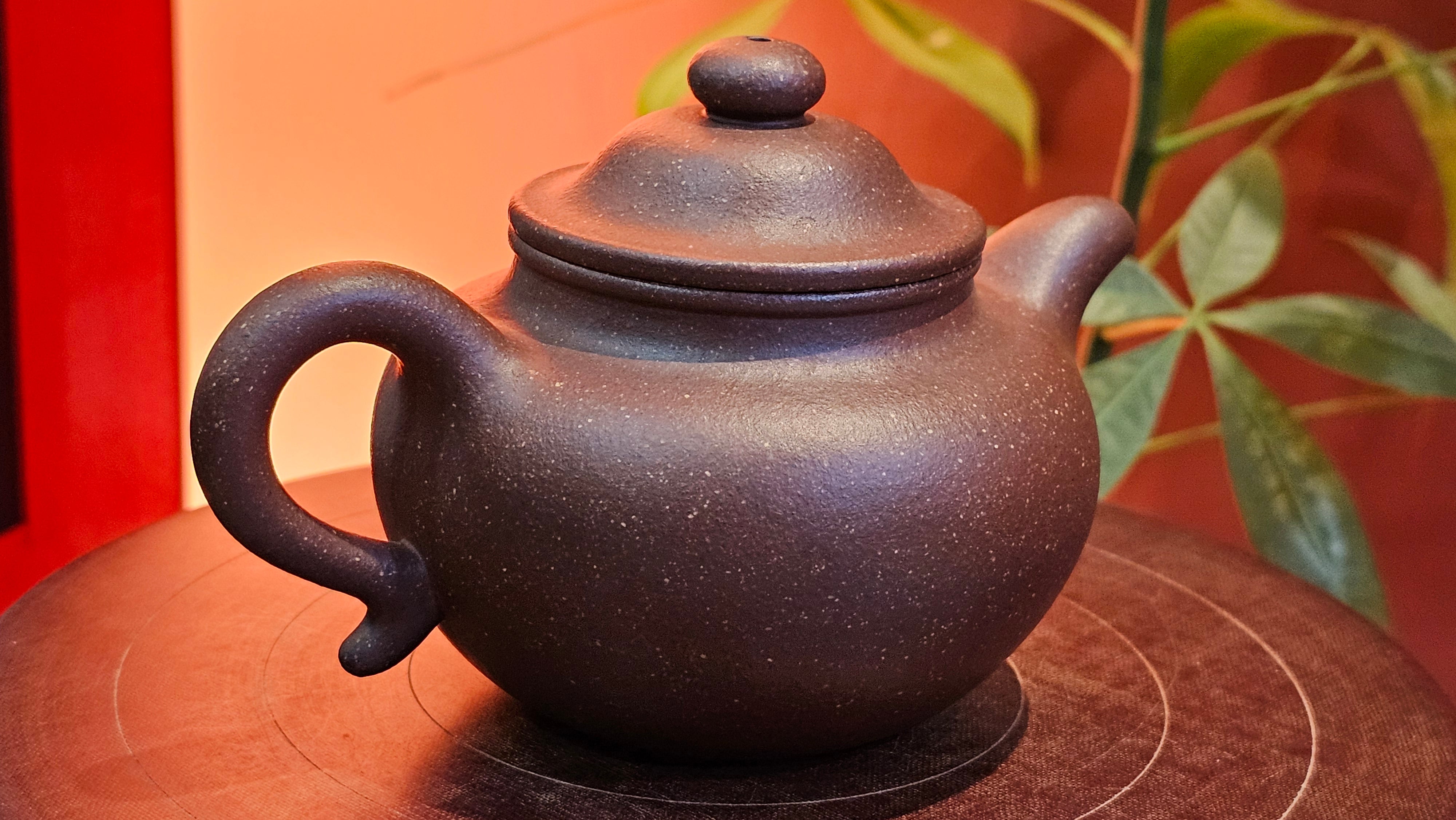 Lian Zi 莲子, 189.5ml, Lao Zi Ni 老紫泥 (Particular High Graininess, and Low Sieve Count), by Craftsman Chen Fa Chu 陈法初。