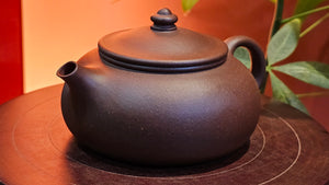 Han Jiang 寒江, 214.3ml, Di Cao Qing Zi Ni 底槽青紫泥, by Craftsman Gu Xiao Ming 顾小明。