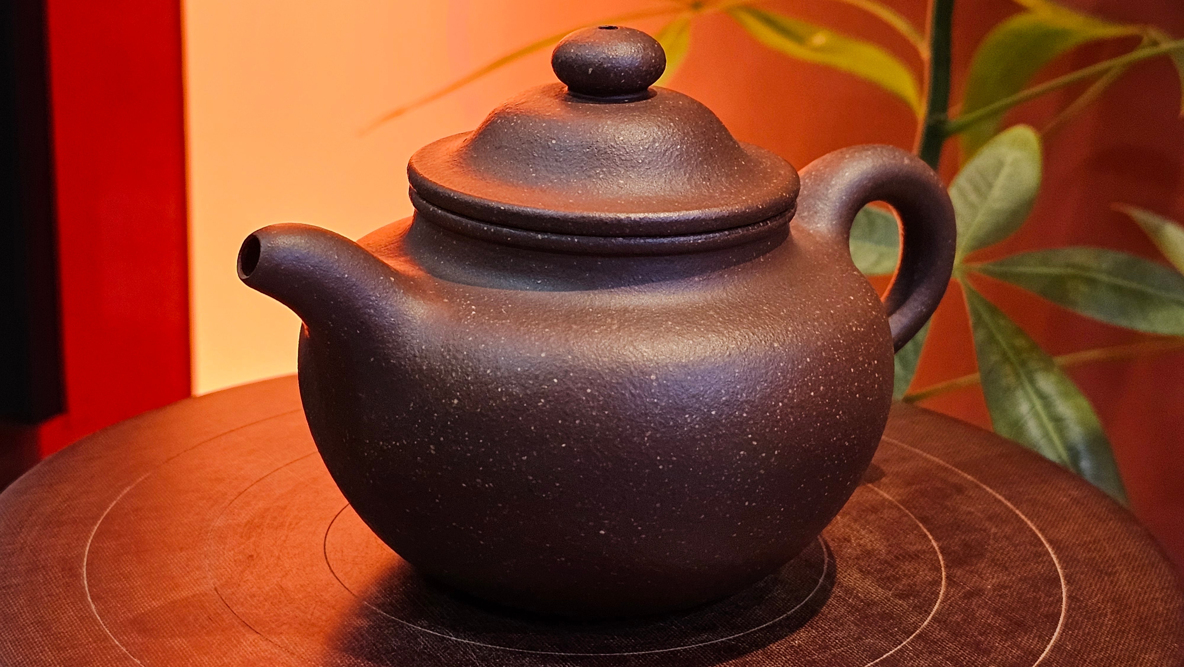 Lian Zi 莲子, 187.8ml, Lao Zi Ni 老紫泥 (Particular High Graininess, and Low Sieve Count), by Craftsman Chen Fa Chu 陈法初。