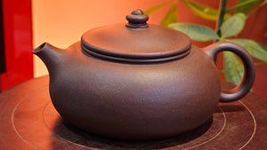 Han Jiang 寒江, 223.5ml, Di Cao Qing Zi Ni 底槽青紫泥, by Craftsman Gu Xiao Ming 顾小明。