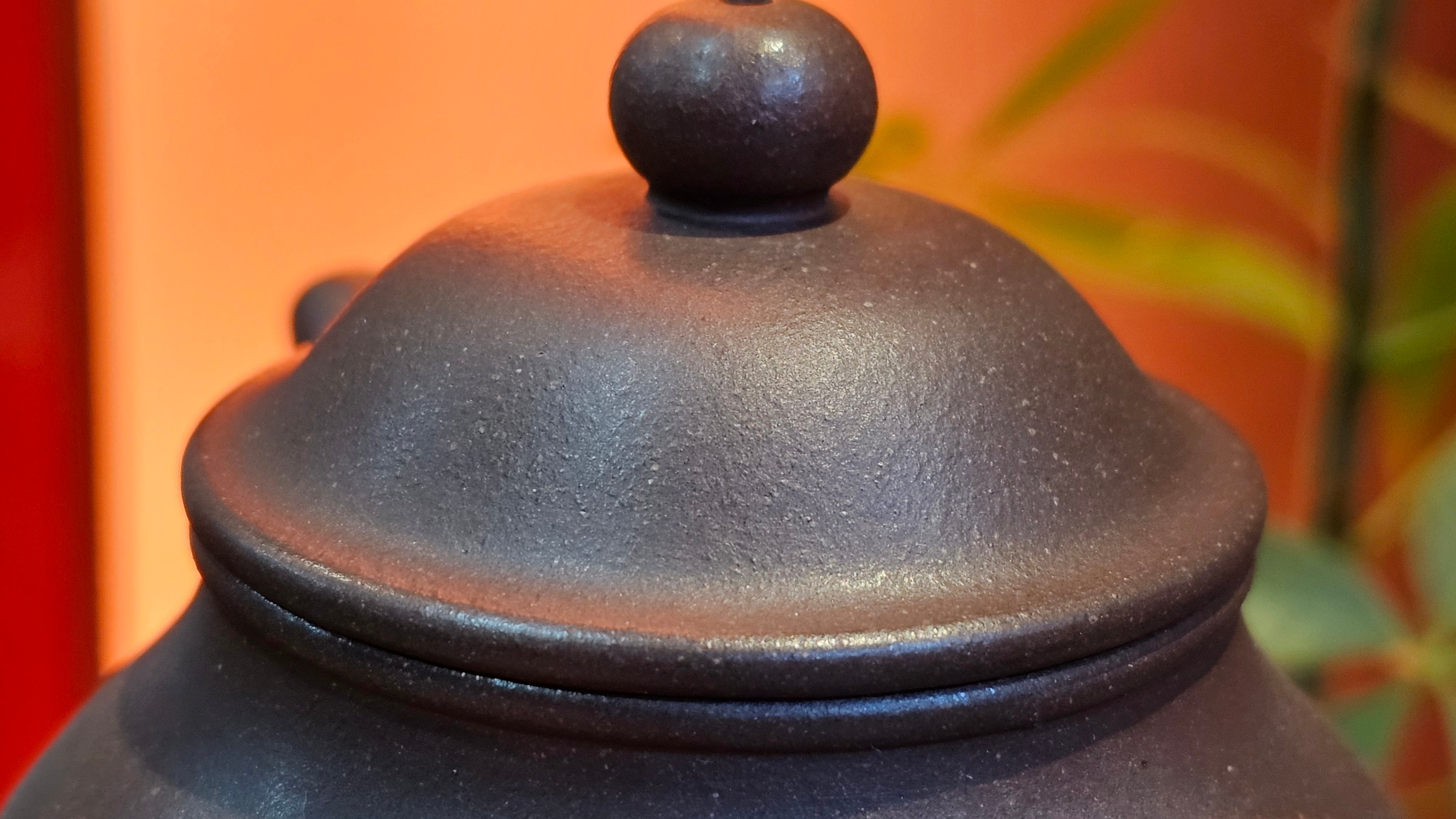 Pan Hu 番壶, 244.6ml, Da Shui Tan Zi Ni 大水潭紫泥, by our Collaborative Craftsman Chen Fa Chu 陈法初。