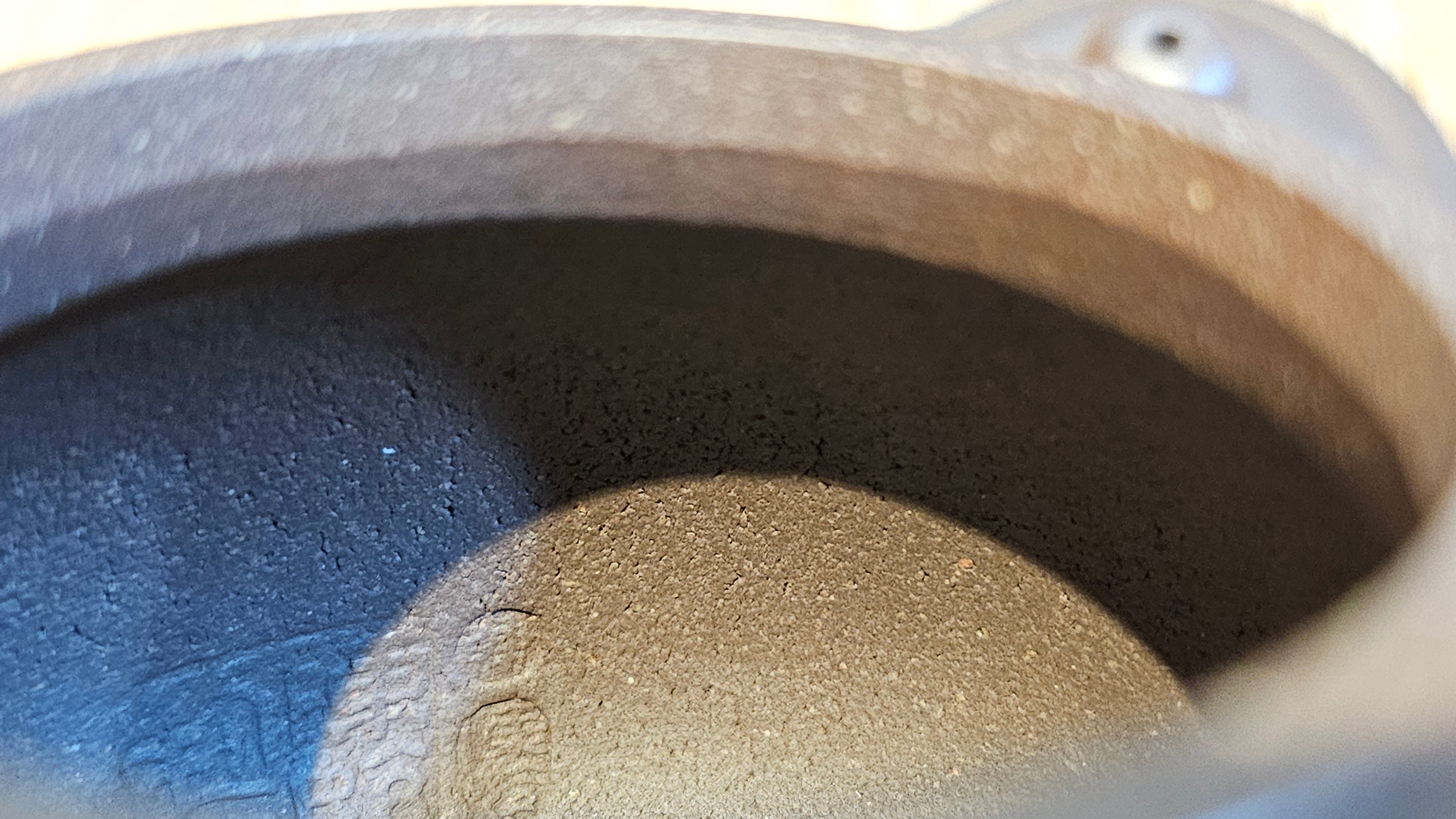 Pan Hu 番壶, 242.3ml, Da Shui Tan Zi Ni 大水潭紫泥, by our Collaborative Craftsman Chen Fa Chu 陈法初。