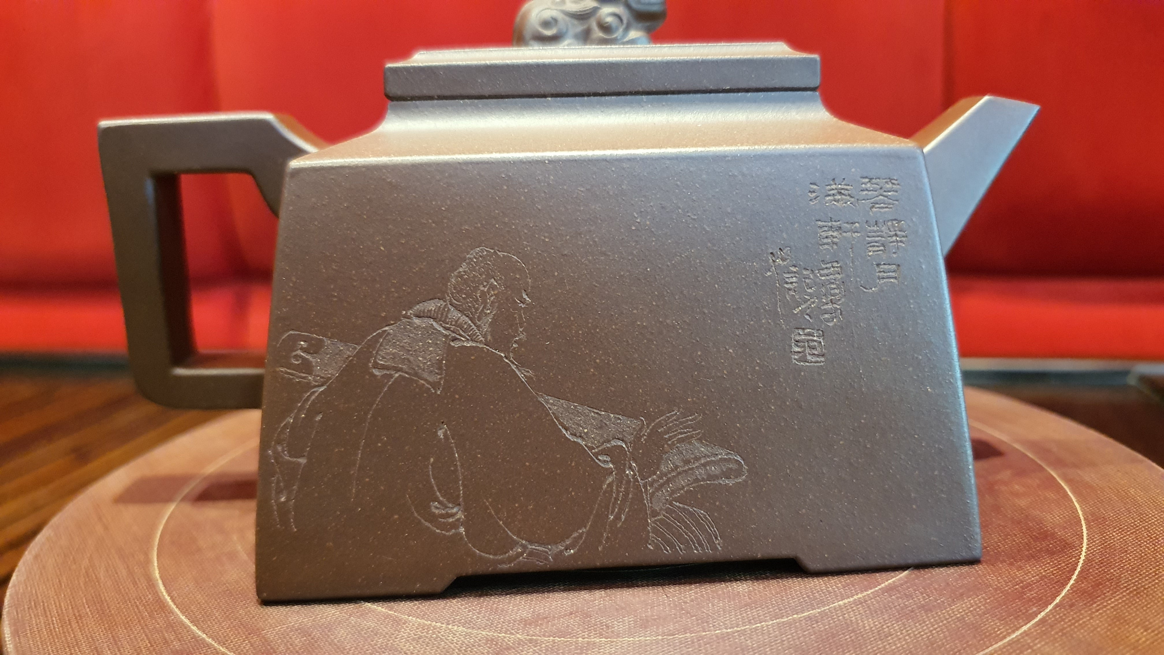 金砂四方 - Jin Sha Si Fang, by L2A Senior Master 袁辉 Yuan Hui in collaboration with famous L2 Senior Master 范小君 Fan Xiao Jun 刻绘 Inscription/Engraving - SOLD but do contact us for quote/commissioning of new/bespoke pot