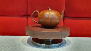 Nan Gua 南瓜, Rare and Difficult to Form, Thin-Walled XiaoMeiYao ZhuNi NanGua (Pumpkin) Ornate Pot, 稀有 薄胎 小煤窑朱泥 南瓜。