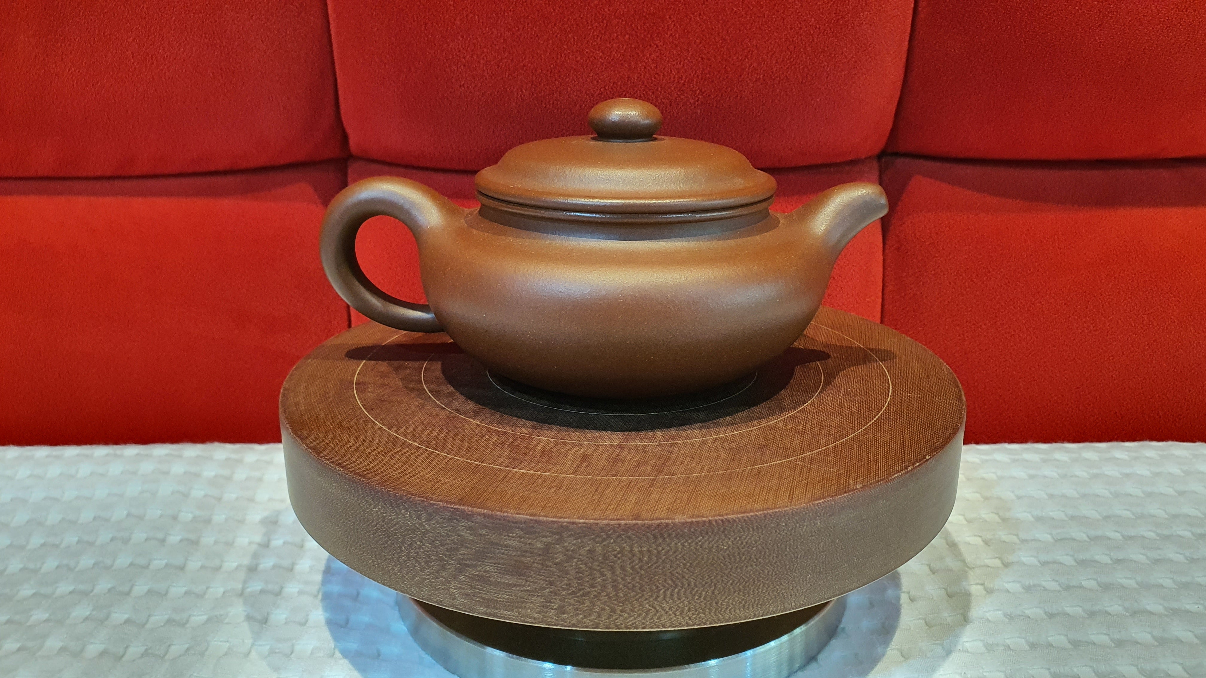 Bian Fu 扁腹, 245ml, DiCaoQing (ZiNi) 底槽青(紫泥), by our collaborative Craftsman Chen Fa Chu 陈法初。