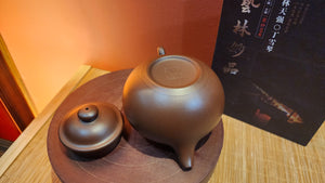 Lian Zi 莲子, Wen Ge Zi Ni 文革紫泥, 270ml, by our collaborative Craftsman Lin Tian Qiang 林天强。