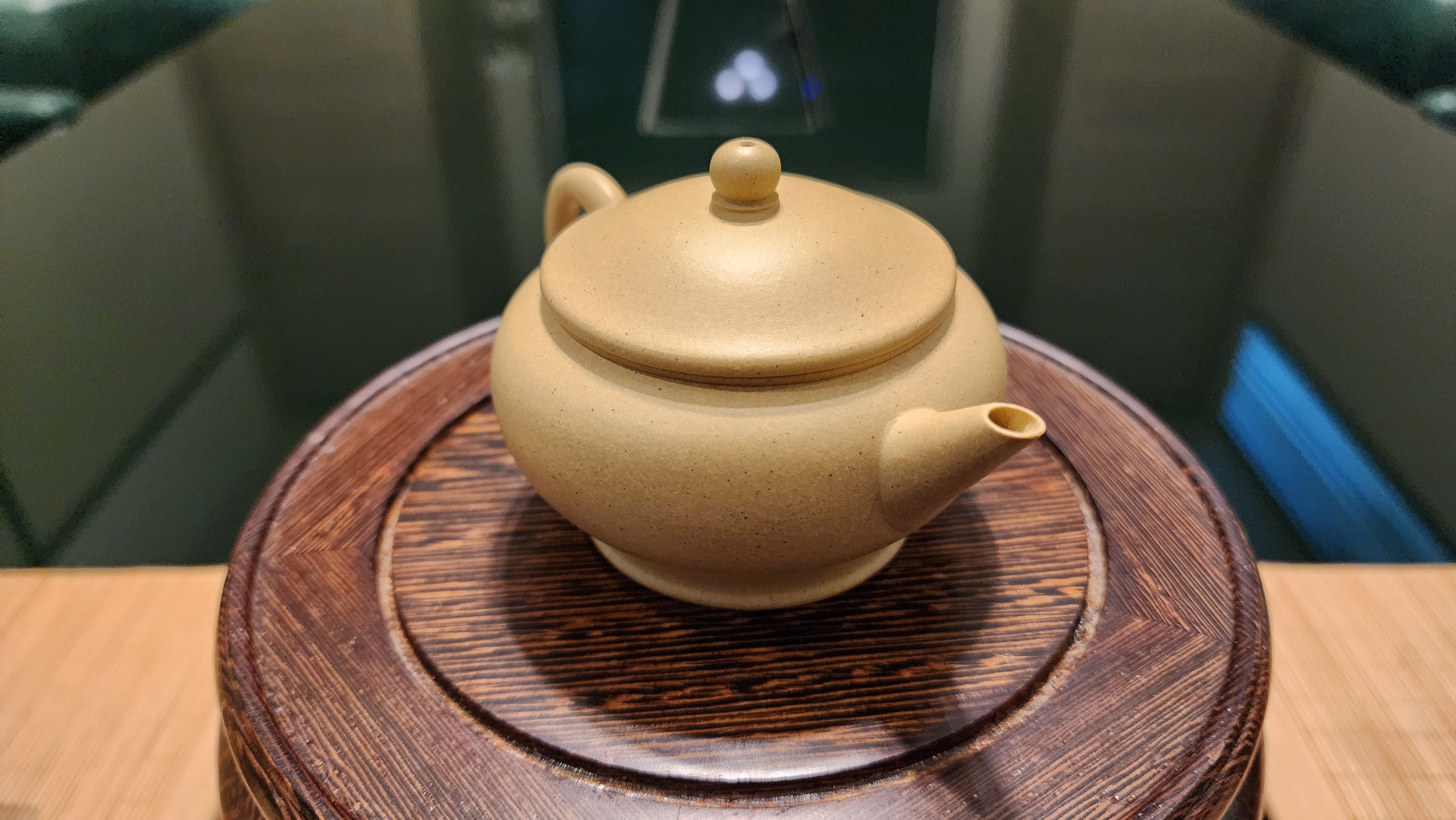 Shui Ping : Special : Exquisite *Thin-Walled*, 100% BenShan LüNi, SHUI PING Pot, 薄胎, 本山绿泥, 水平壶  made by L4 Assoc Master Artist Zhang Ke 助理工艺美术师, 张轲。- sold to our European patron in December 2021