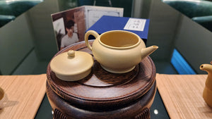 Shui Ping : Special : Exquisite *Thin-Walled*, 100% BenShan LüNi, SHUI PING Pot, 薄胎, 本山绿泥, 水平壶  made by L4 Assoc Master Artist Zhang Ke 助理工艺美术师, 张轲。- sold to our European patron in December 2021