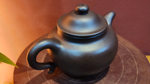 Lian Zi 莲子, 190ml, Lao Zi Ni 老紫泥, by our Collaborative Craftsman Chen Fa Chu 陈法初。