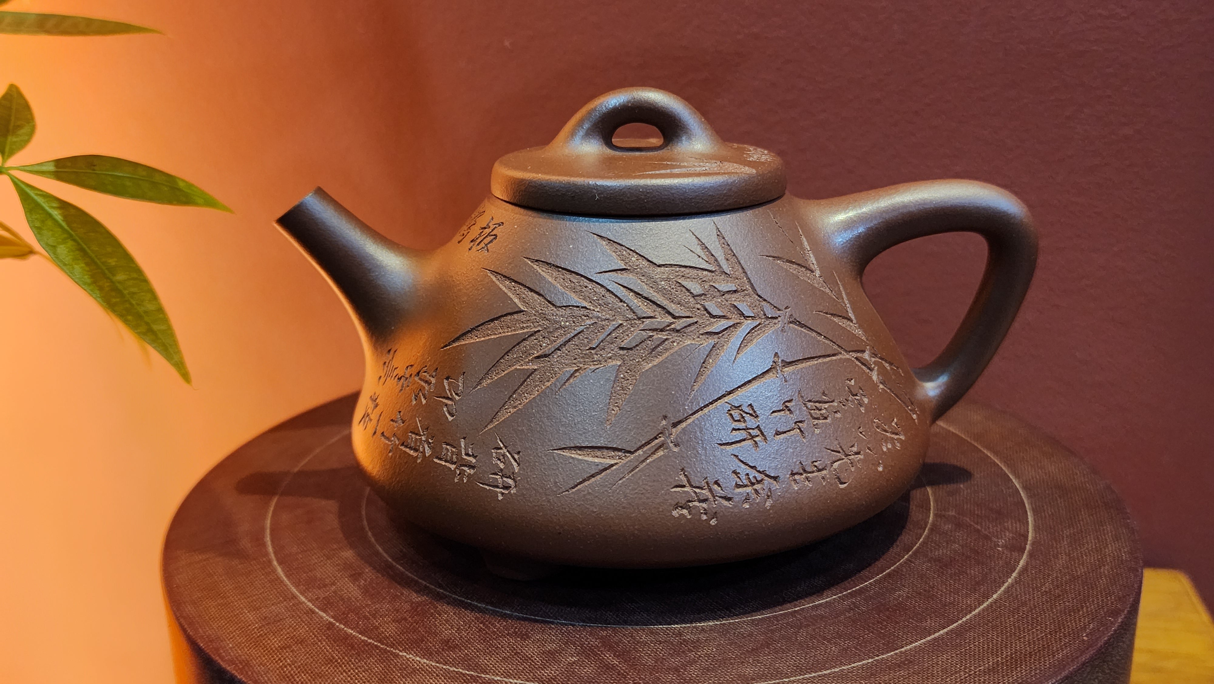 Zi Ye Shi Piao 子冶石瓢 (taking after the most famous Shi Piao piece in history now in the Shanghai Museum) in DiCaoQing ZiNi 底槽青紫泥 by our Collaborative Craftsman Chen Fa Chu 陈法初, 266ml。