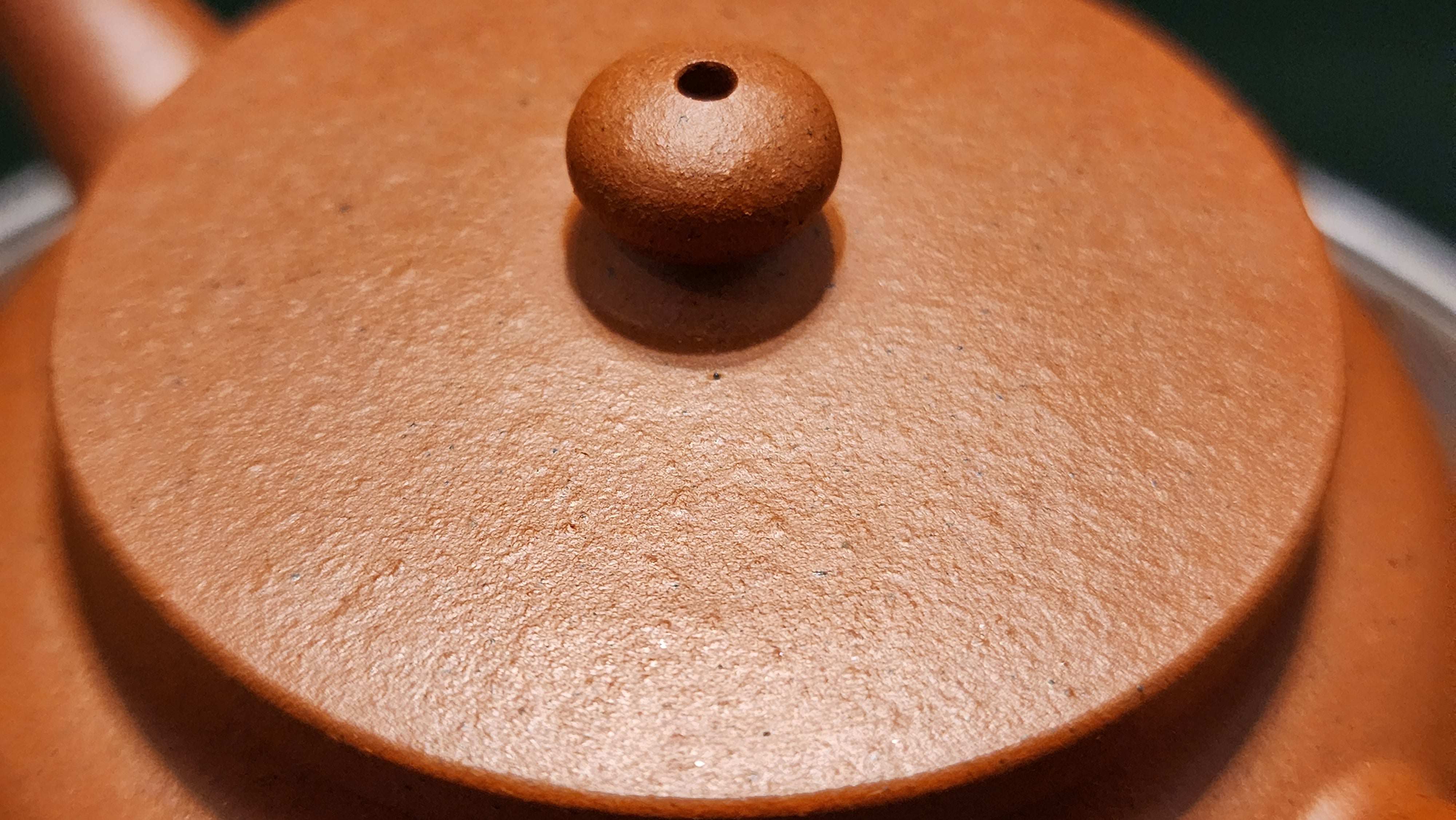 Sang Bian 桑扁, Gu Fa Lian Ni (Most Archaic Clay Forming) ~ Zhu Ni *古法练泥~朱泥, L4 Assoc Master Du Cheng Yao 堵程尧。