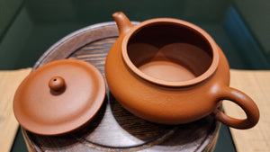 Bian Deng 扁灯, Gu Fa Lian Ni (Most Archaic Clay Forming) ~ Zhu Ni *古法练泥~朱泥, L4 Assoc Master Du Cheng Yao 堵程尧。